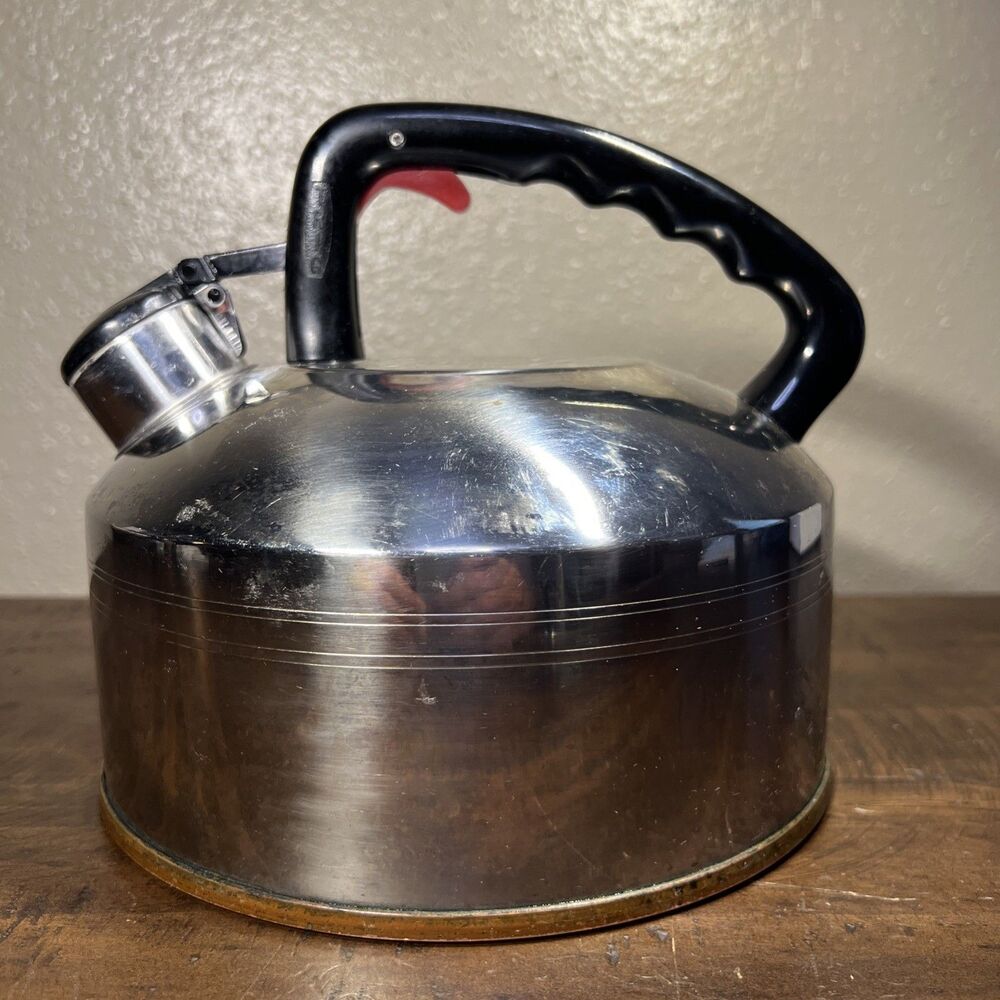 THE WEST BEND COMPANY SINGING TEA KETTLE 2.5 QUART STAINLESS STEEL COPPER BOTTOM